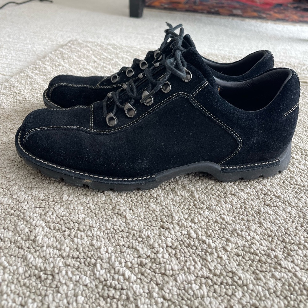 Cole Haan Country. Black suede and leather hiking short boots. Waterproof. 9 1/2 - Picture 2 of 8
